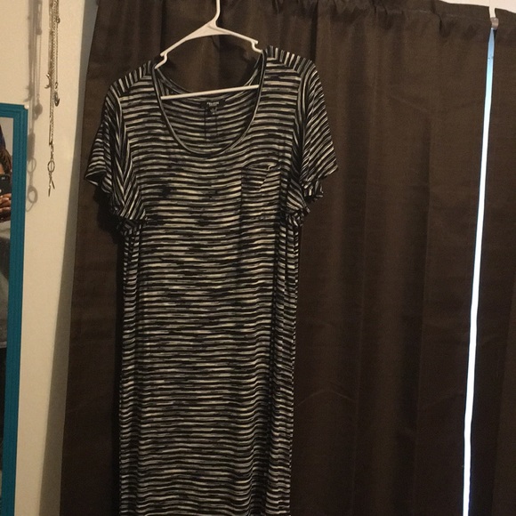 🍒black and white striped dress - Picture 2 of 2